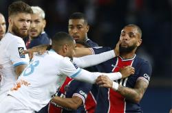 马赛客场小胜巴黎FC，斩获三分