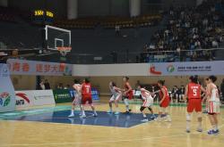 湖南男篮意气风发，迅速扩大领先