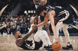 雄鹿惊艳全场，逆转取胜助攻爆棚，全明星入选逆转取胜！的简单介绍