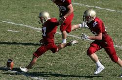 RNG观众热烈欢呼！，JackeyLove迎来二十赛季出色发挥赛场气氛高涨